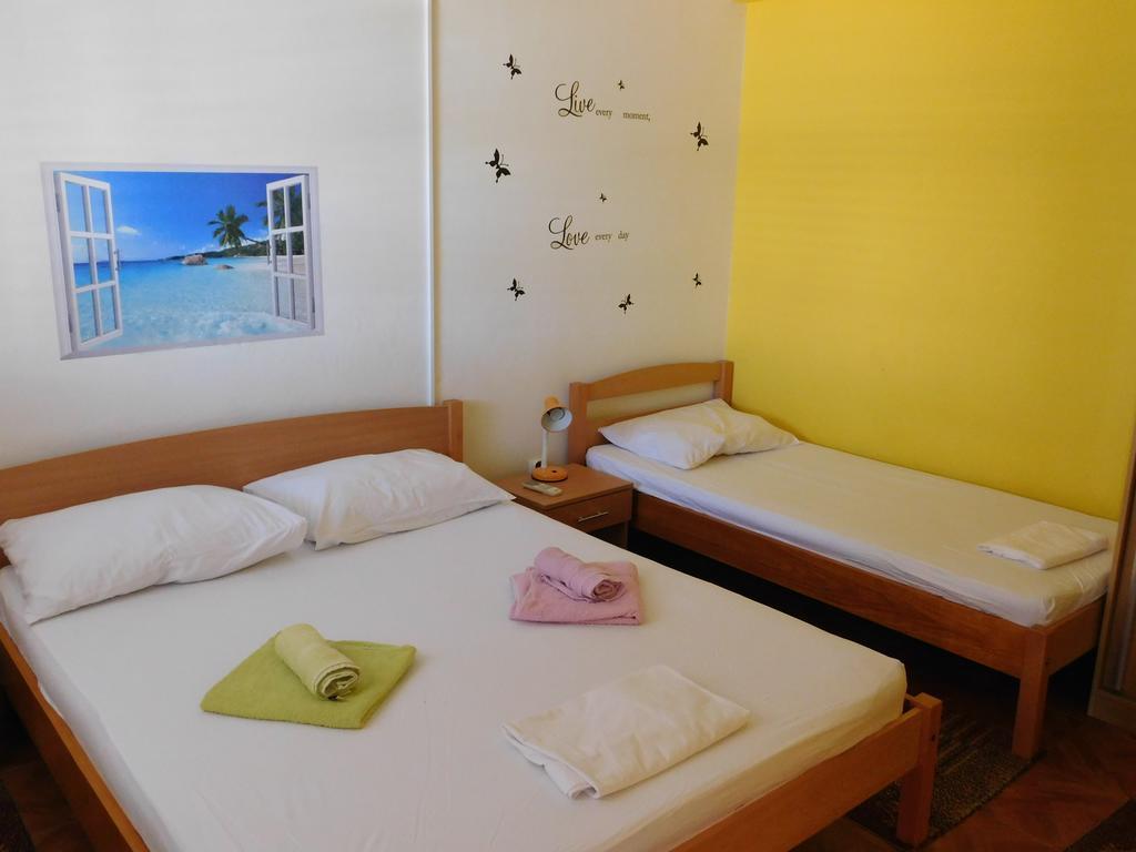Apartments Kalafatovic ดราเช ภายนอก รูปภาพ
