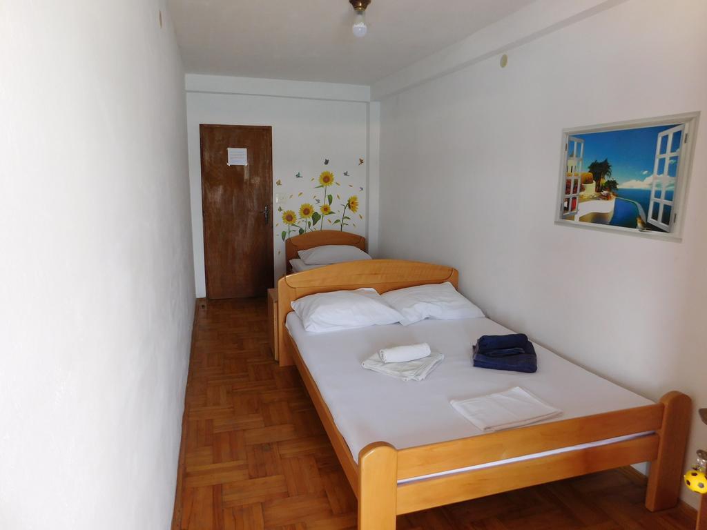 Apartments Kalafatovic ดราเช ภายนอก รูปภาพ